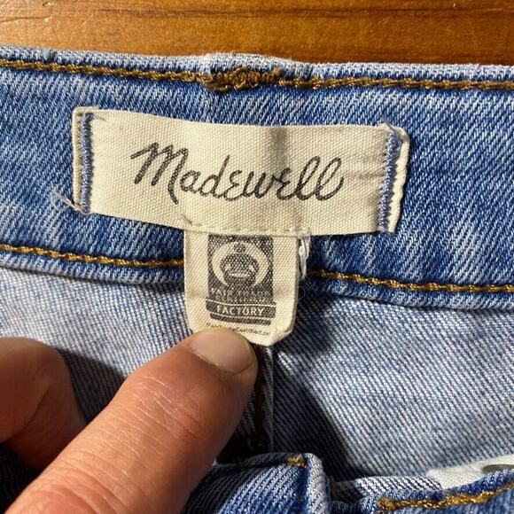Madewell Womens High Rise Crop Boyjean Sz 23‎ Light Wash Distressed Raw Hem - Picture 2 of 12